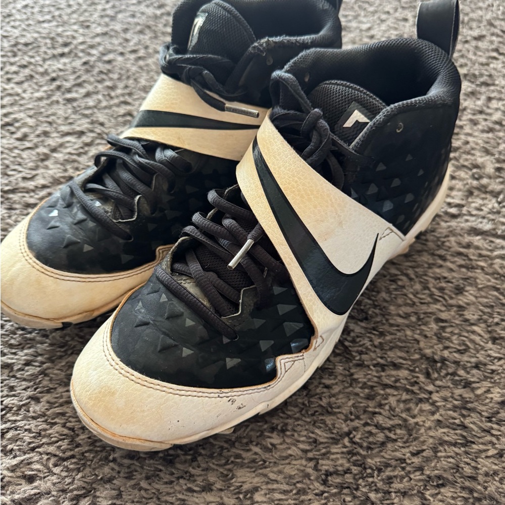 Men’s Nike trout baseball cleats size 8